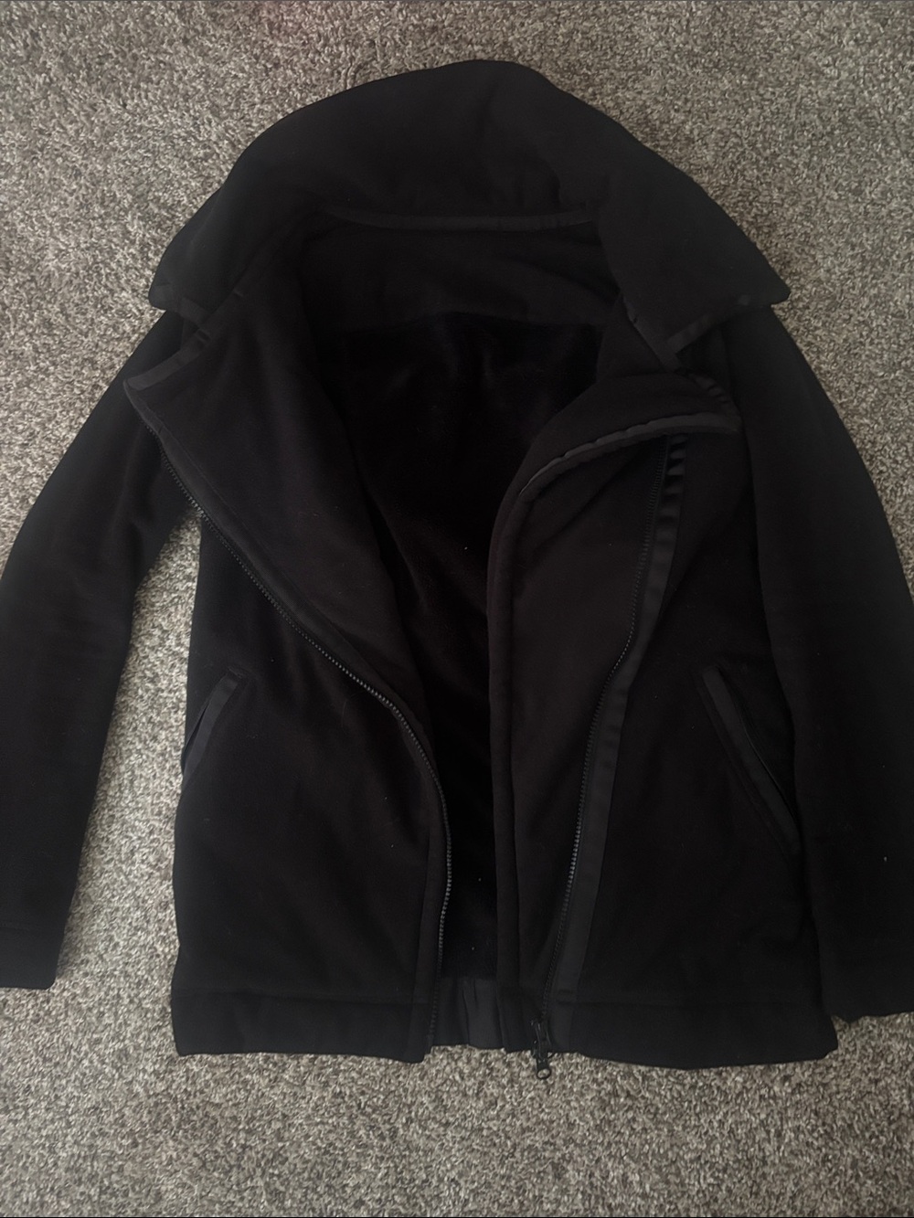 Lululemon black full size jacket
